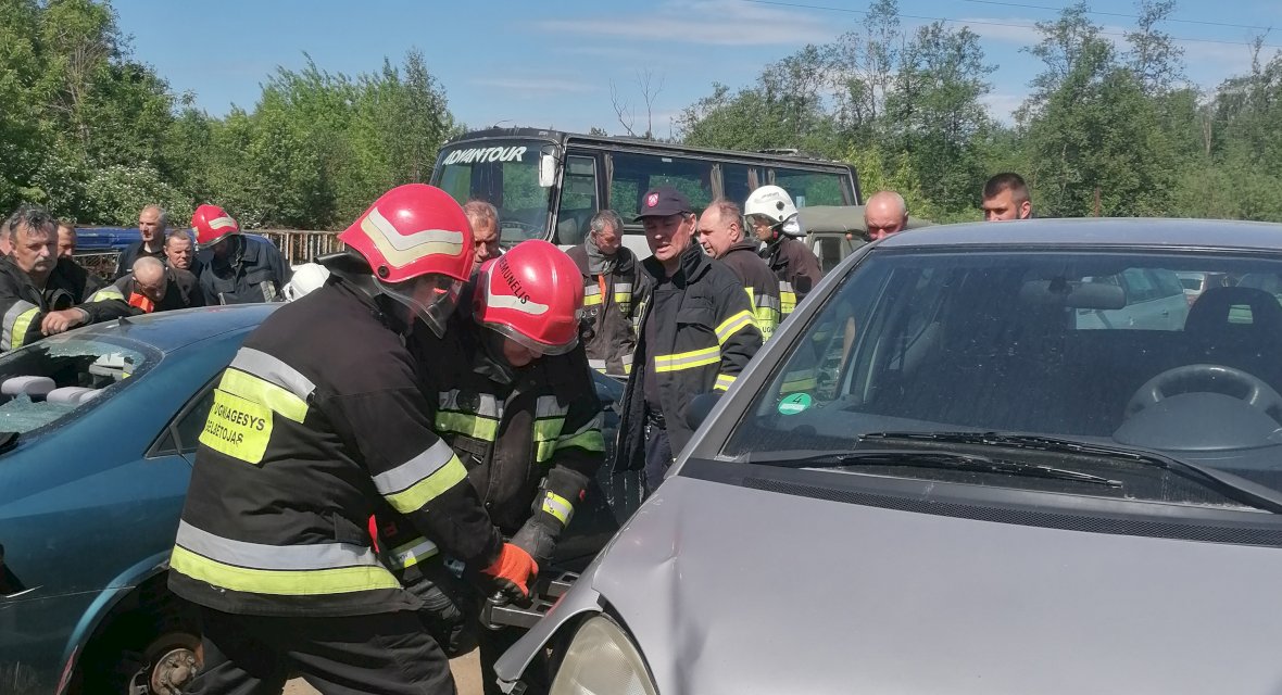 Rokiškio rajono ugniagesių vadovas R. Sunklodas: „Neturime iš ko mokėti ugniagesiams už gruodį“